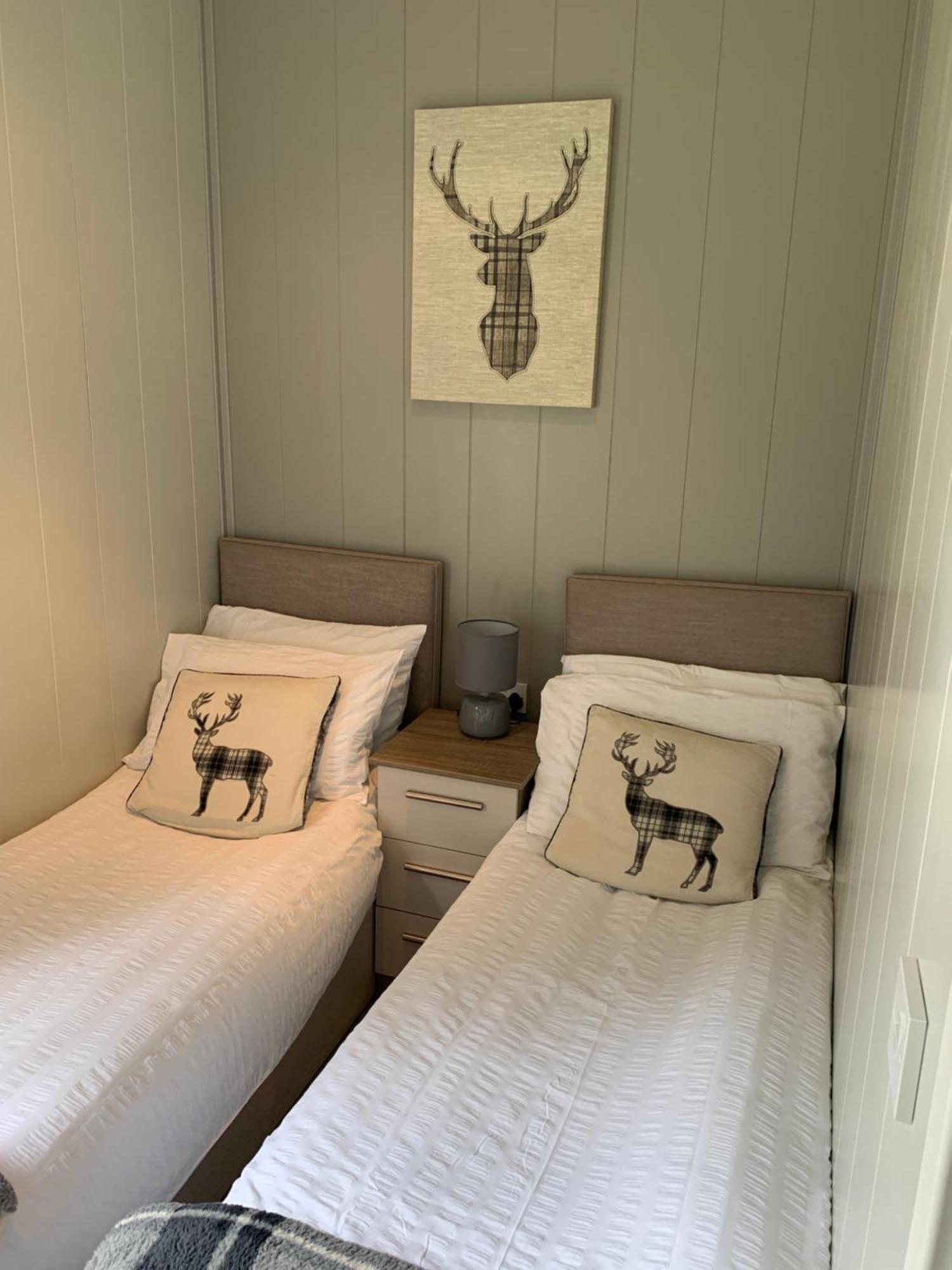 Happy Place Lodge Карнфорт Экстерьер фото